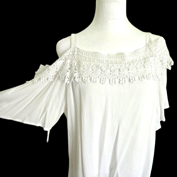 Hailey Lyn cold shoulder lined short sleeve lace trim key hole back size L - Picture 2 of 6